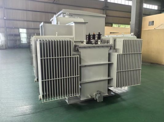 Transformador de potencia sumergido en aceite con corriente nominal de 104.6/3007.1 A, capacidad nominal de 2500 kVA y clase de aislamiento A